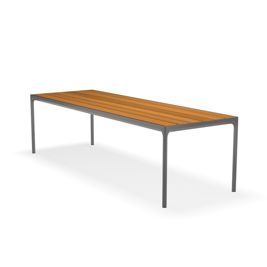 Houe Four Table – Stillfried Design
