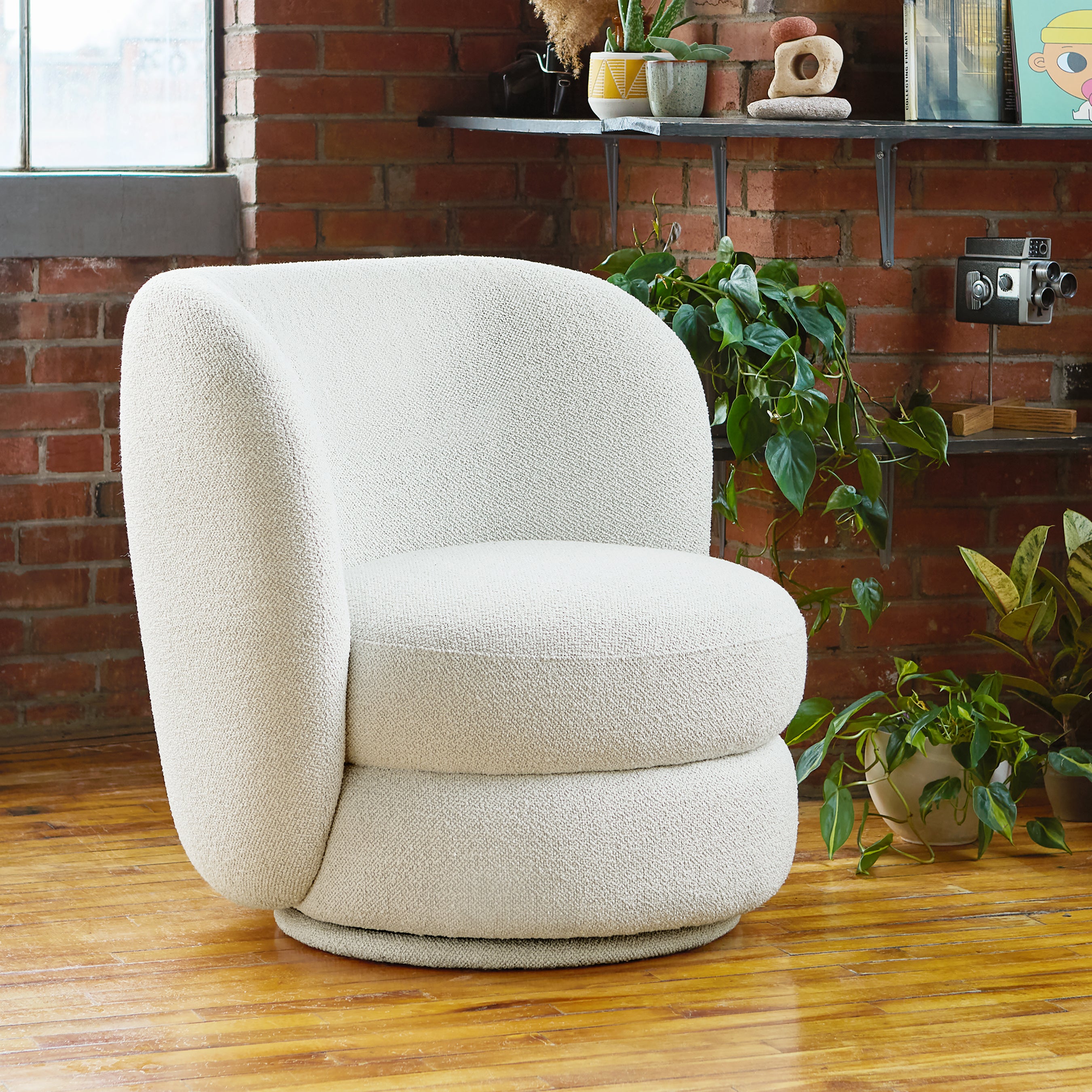 Forme Swivel Chair