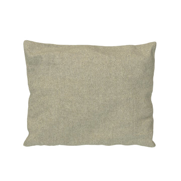 The PUI Cushion by Houe is a soft and fluffy rectangular scatter cushion, featuring a plain-textured light gray fabric, depicted against a white background for an elegant touch, making it ideal for an outdoor lounge.