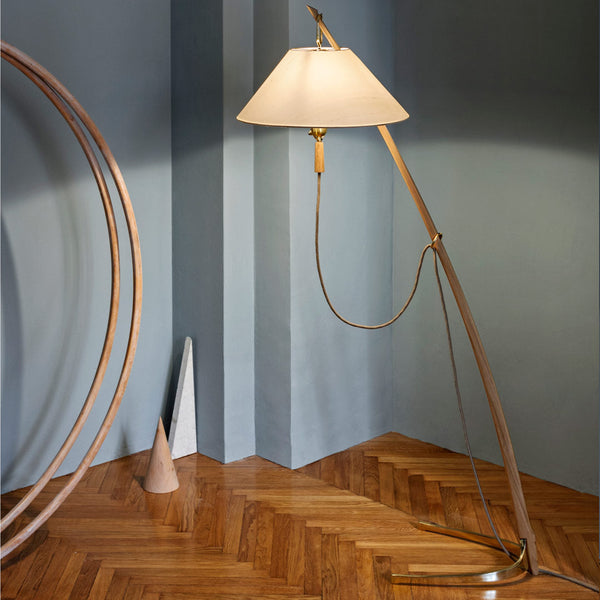 FLOOR LAMP