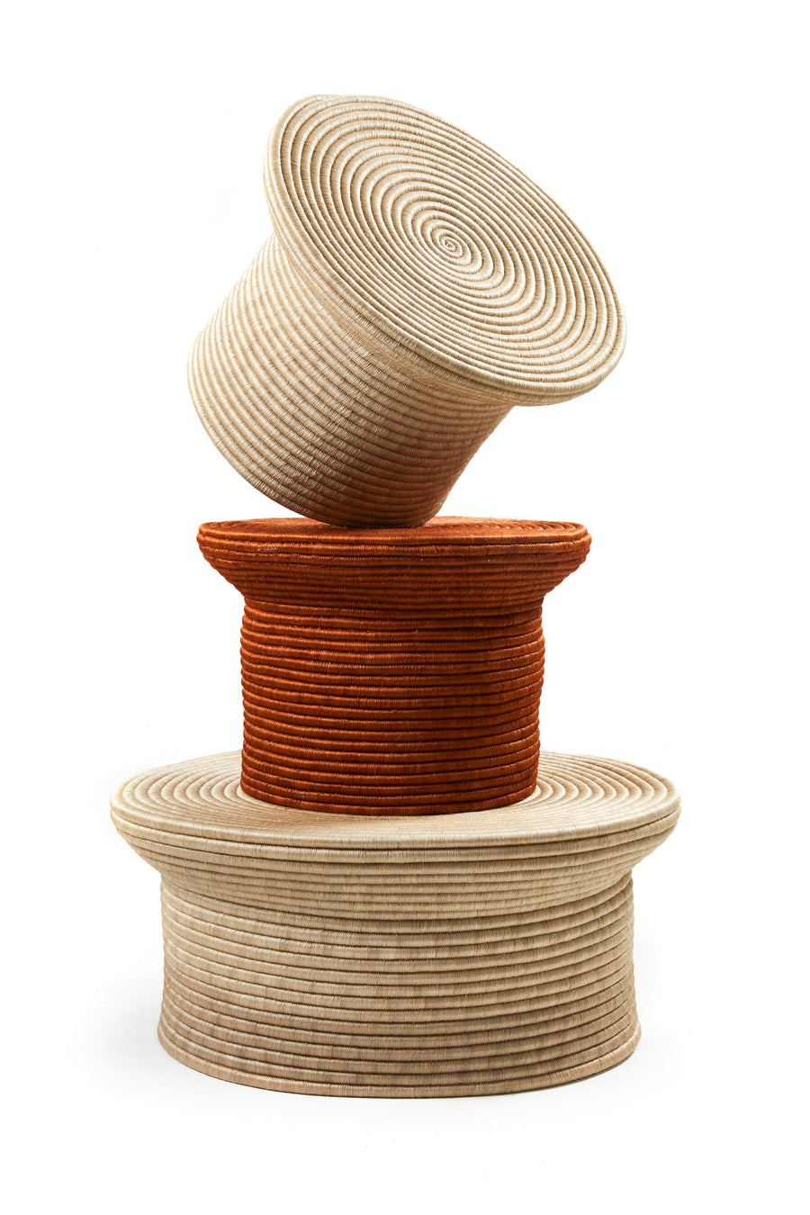 Ames La Che sidetable