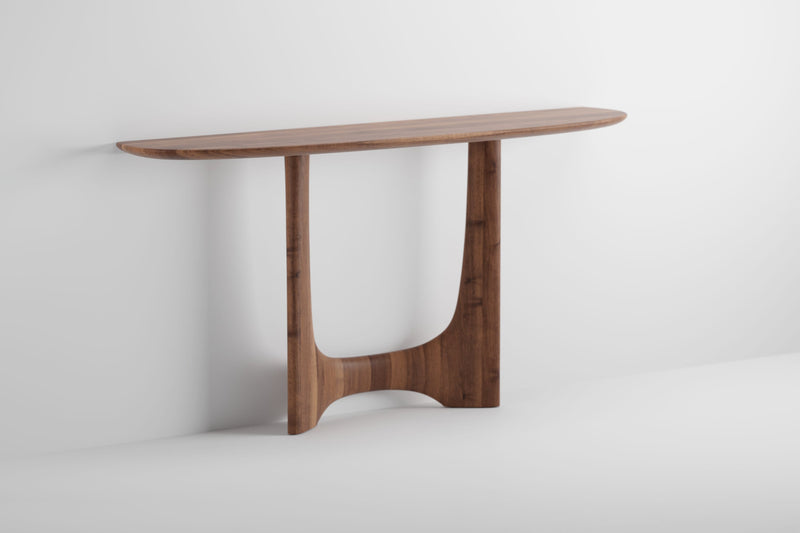 OSKAR console table