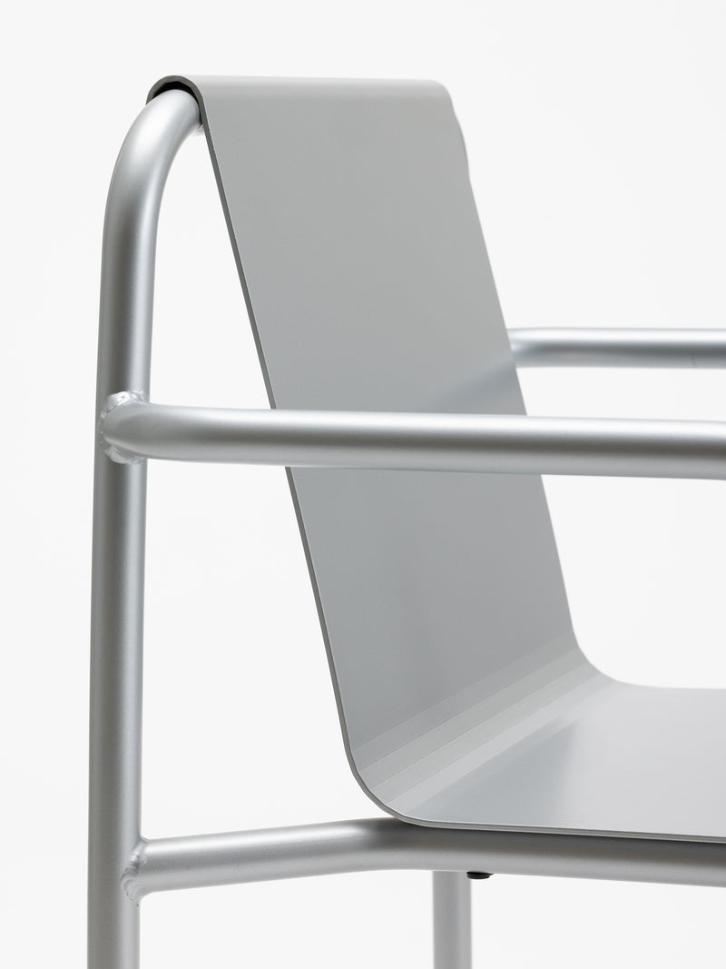 The (Chair) 01 Plain w. Armrest