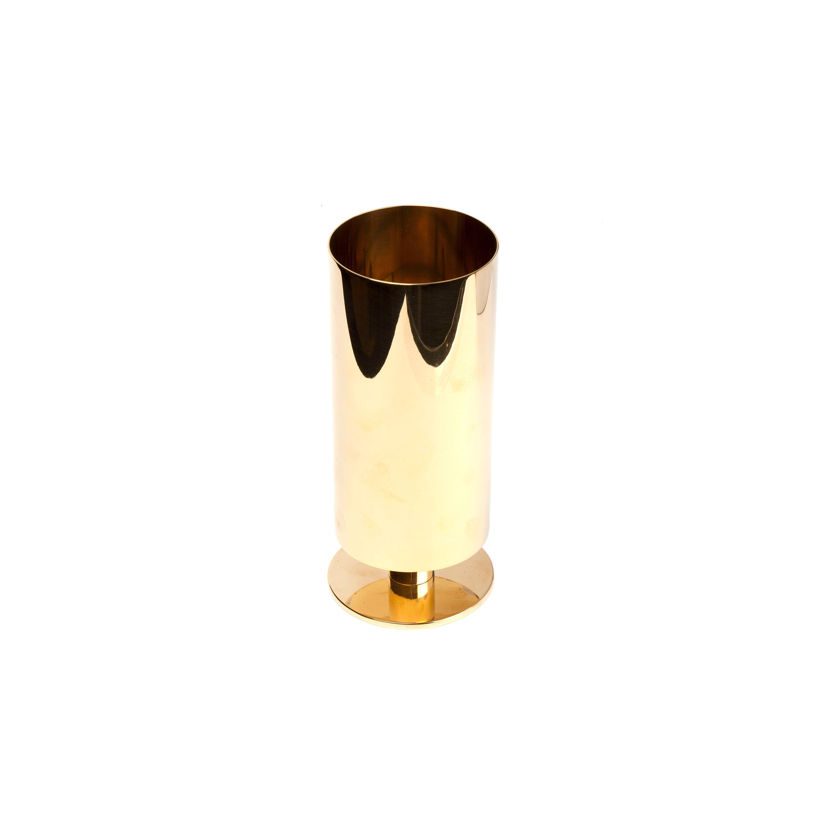 A shiny, cylindrical gold-colored vase reminiscent of a Werkstätte Carl Auböck piece, with a reflective surface and round base, is set against a white background. Product: Vase #7247.