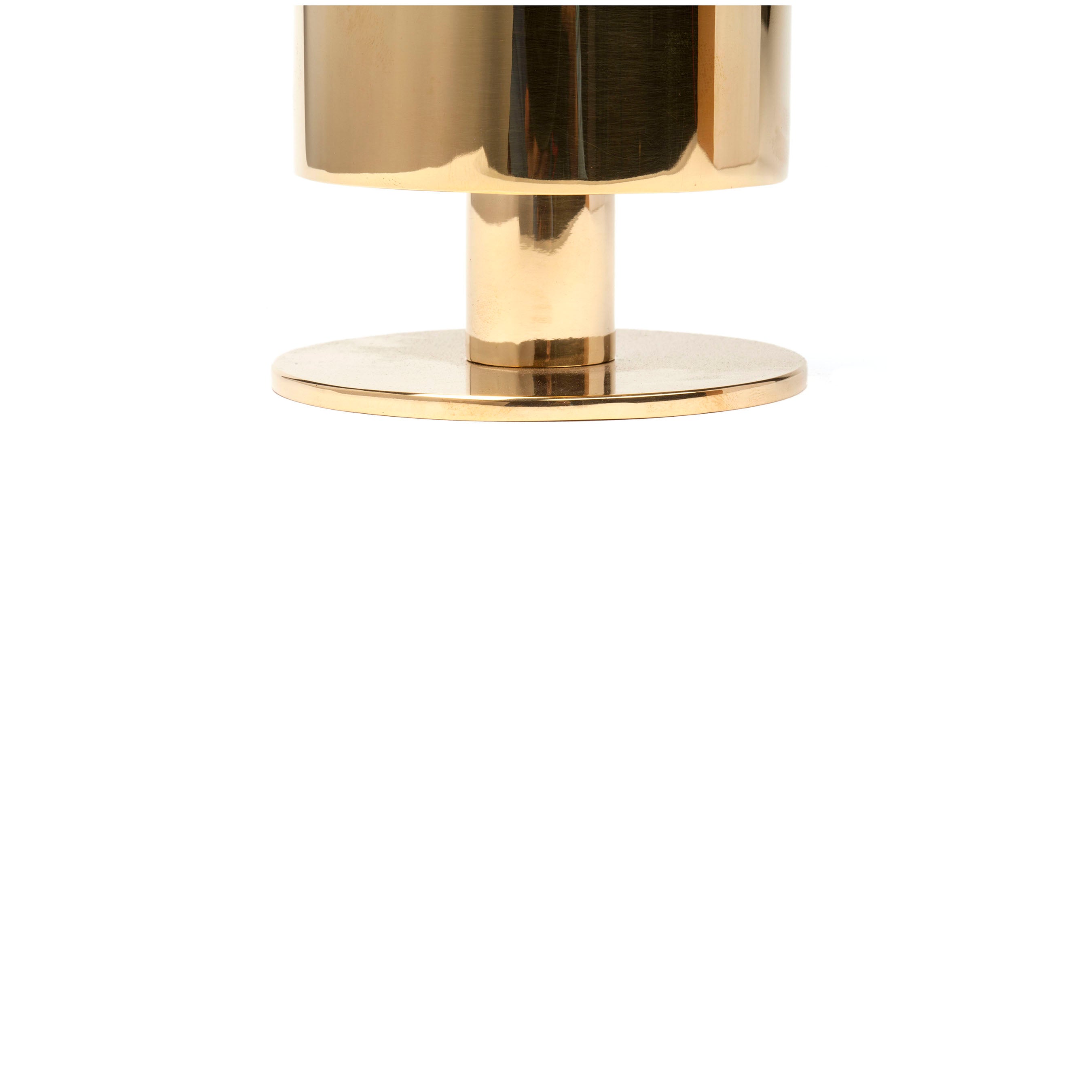 Close-up of Vase #7247 by Werkstätte Carl Auböck, a shiny, gold-colored cylindrical stand with a round base and top. Crafted in the style of a Viennese workshop and set against a white background, it reflects light, highlighting its metallic finish reminiscent of Carl Auböcks renowned designs.