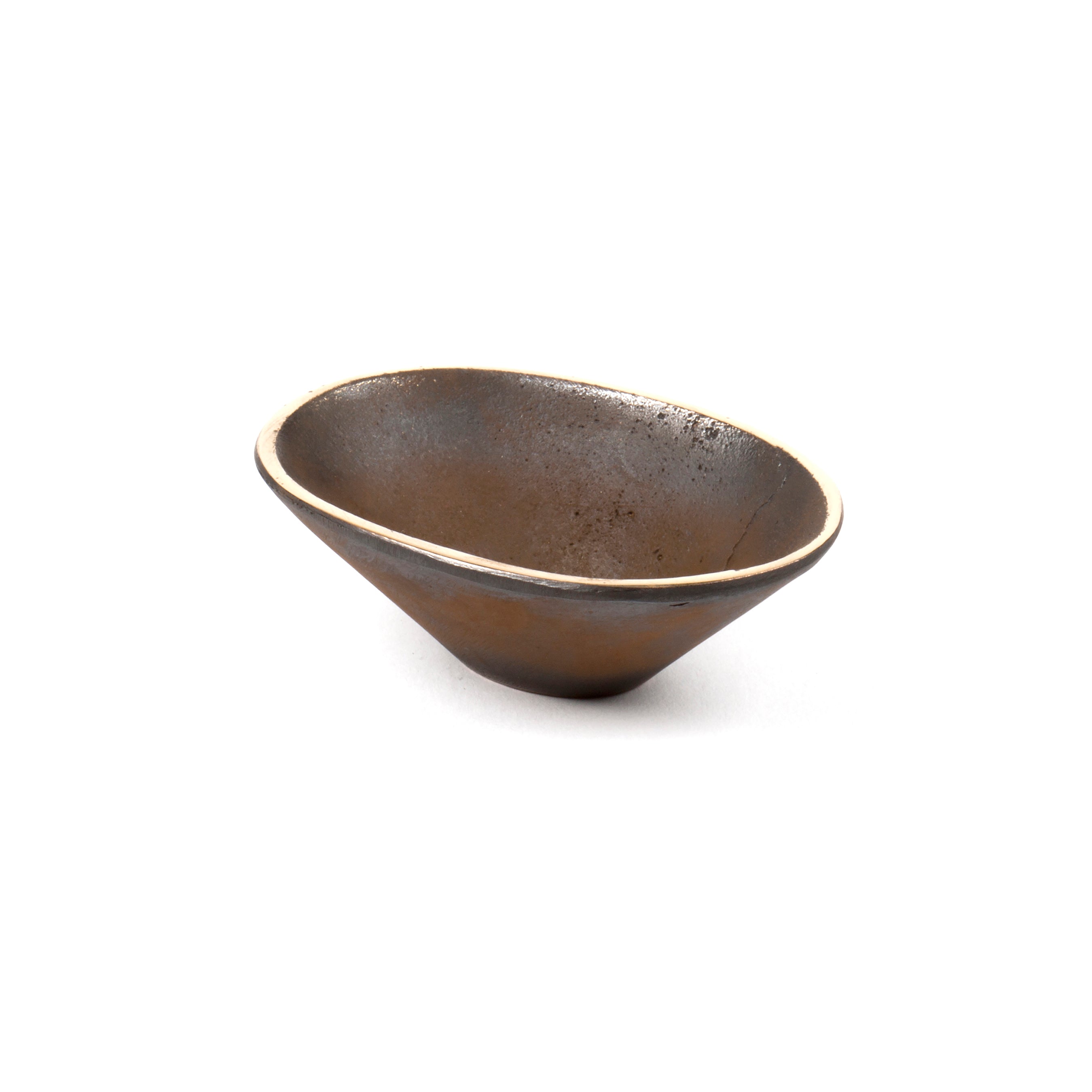 Dish #4280 by Werkstätte Carl Auböck is a small, oval, rustic brown ceramic bowl with a textured surface and minimalist charm. Its narrow base and wide rim highlight the subtle elegance of Viennese design, set against a plain white background, reflecting timeless craftsmanship.