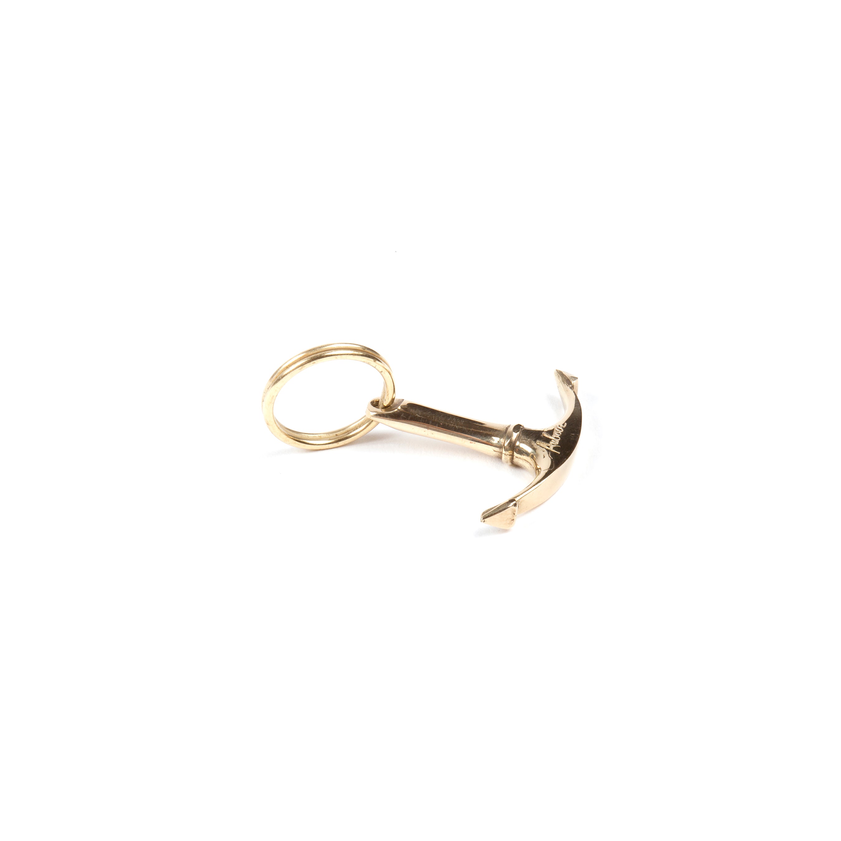 The Keyring Anchor #7151 by Werkstätte Carl Auböck on a white background evokes the iconic designs featured at the 1954 Triennale di Milano.