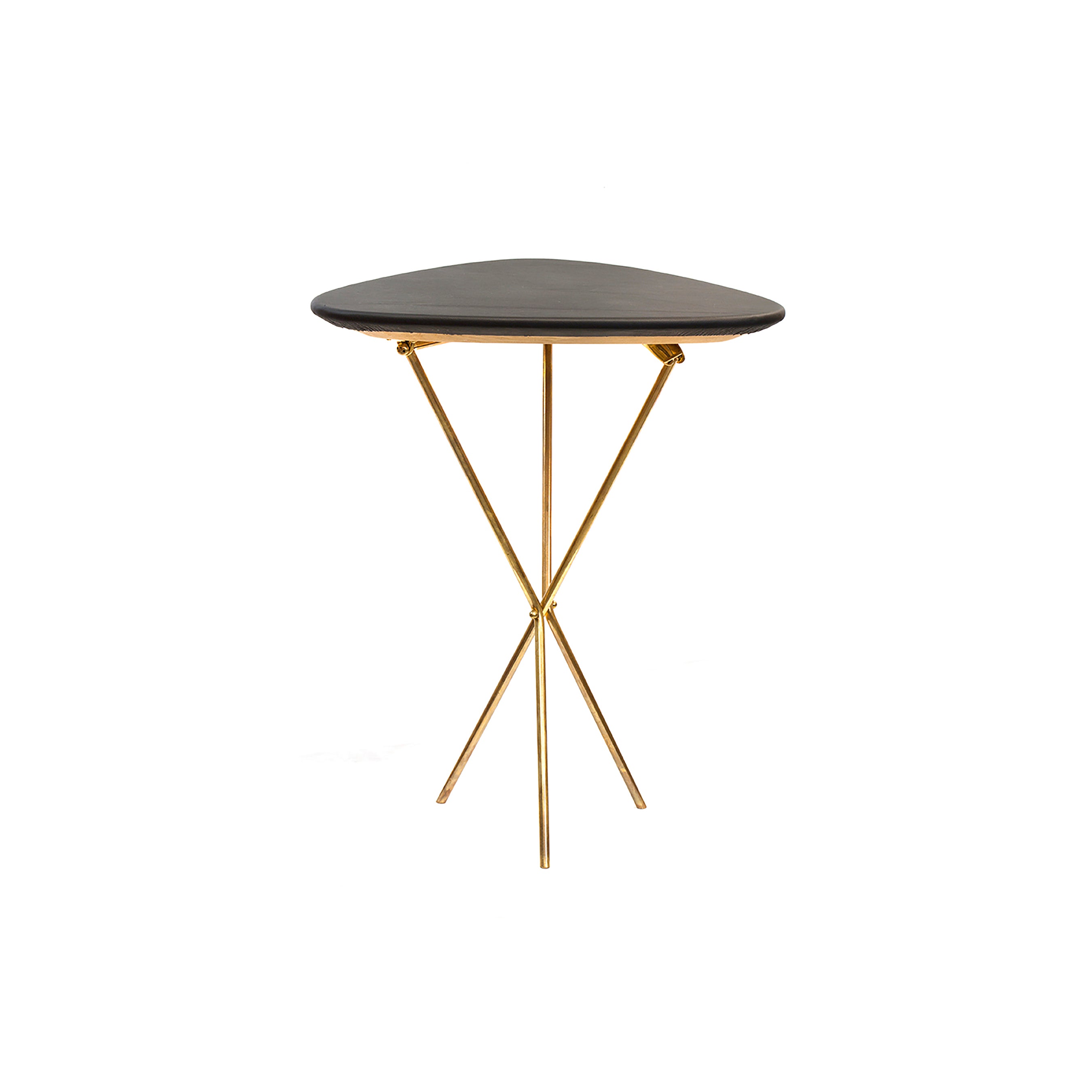 Sidetable #3642 by Werkstätte Carl Auböck is a small, triangular black table with a smooth surface and three gold, slender legs that intersect at the base, echoing the elegance of a Viennese townhouse.