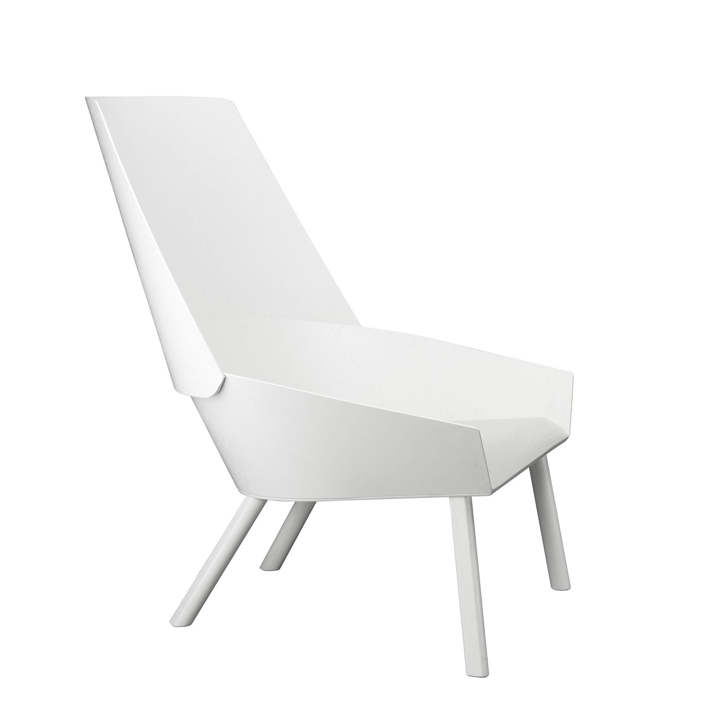 The EC03 EUGENE by E15 is a modern, sleek white lounge chair designed with a minimalist style. It features a high backrest, slightly angled legs, and is crafted from oak veneer with sharp lines and a smooth surface, perfect for contemporary interiors.