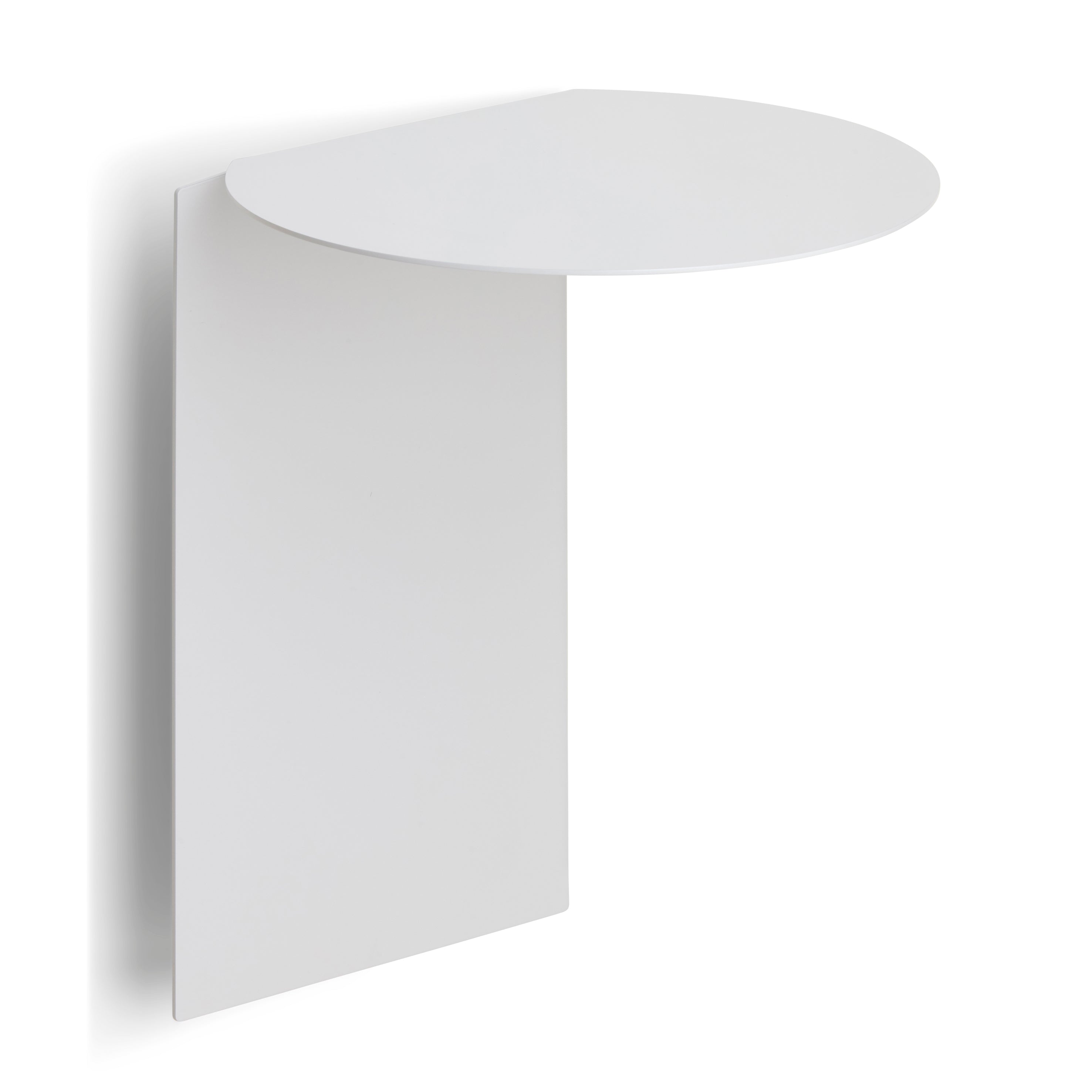 The Plateau round by Echtstahl is a minimalist wall-mounted shelf featuring a vertical rectangular backplate and a round top surface, crafted from powder-coated steel. Its sleek, modern design adds sophistication while casting a soft shadow on the wall.