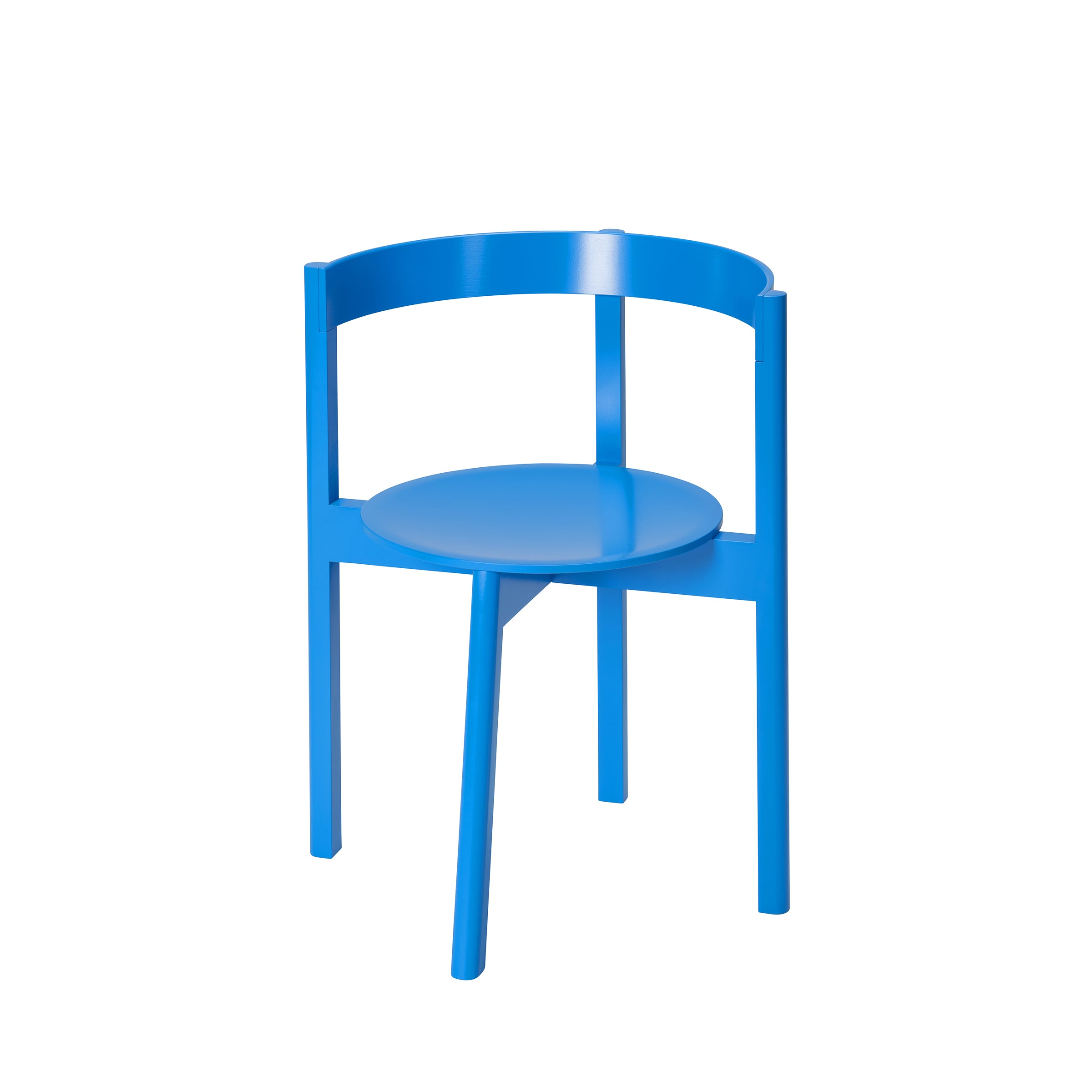 Introducing the L5 JAZZ Armchair by Loehr: a modern, bright blue dining chair with a circular seat and semi-circular backrest. Its minimalist design and sturdy three-leg solid wood construction make it ideal for contemporary interiors.