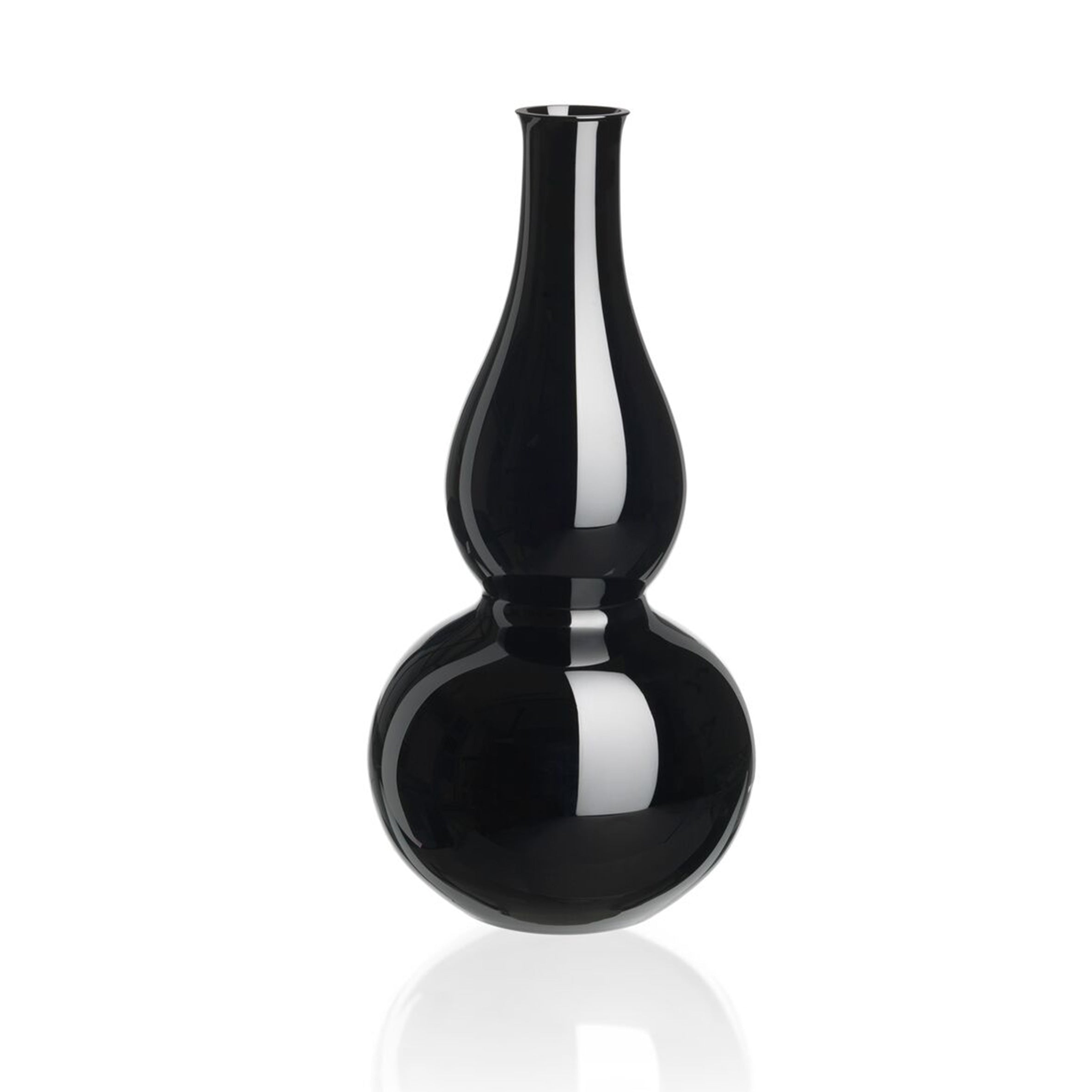The BV71 Calabash Flower Vase by Lobmeyr is a glossy black vase with a narrow neck and bulbous base, crafted in a calabash gourd shape. Made from mouth-blown, lead-free crystal, its smooth surfaces reflect light against a white background.