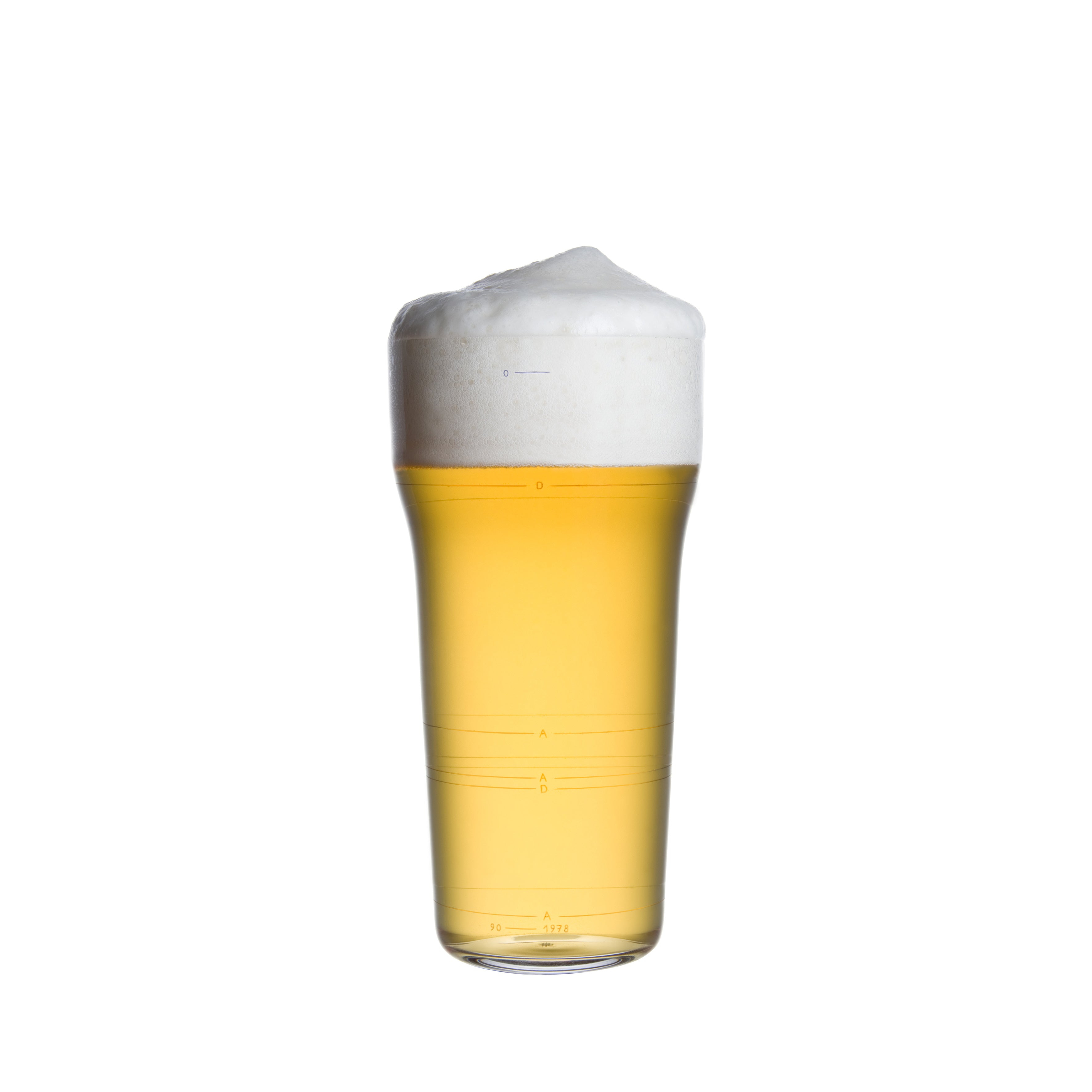 The Lobmeyr Otto glass, mouth-blown with crystal precision, holds golden beer and frothy white foam. Set against a plain white background, the elegance of this glass highlights the artistry within its clear contours.