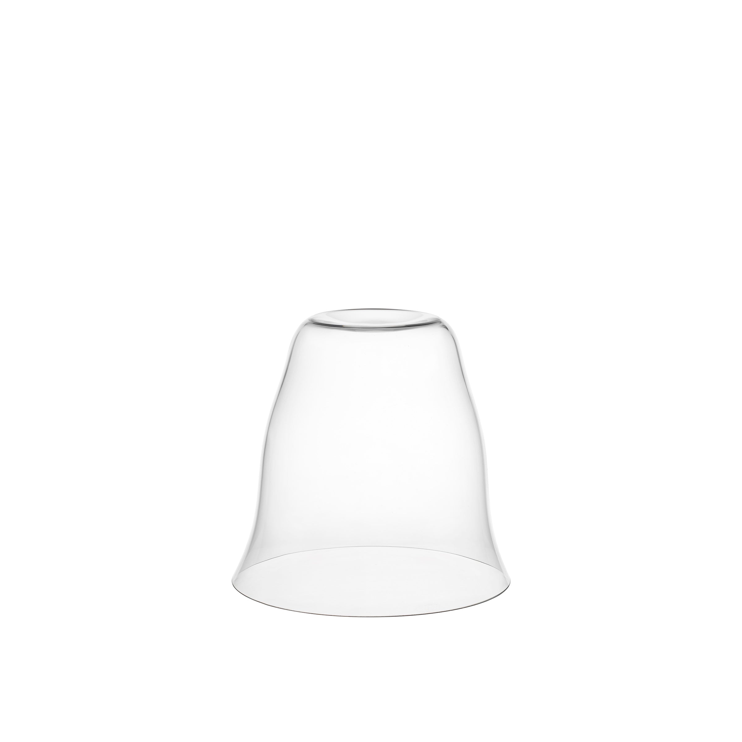 The Reigen Tumbler by Lobmeyr, reminiscent of Aldo Bakkers design ethos, stands upside down as a transparent glass dome against a plain white background.