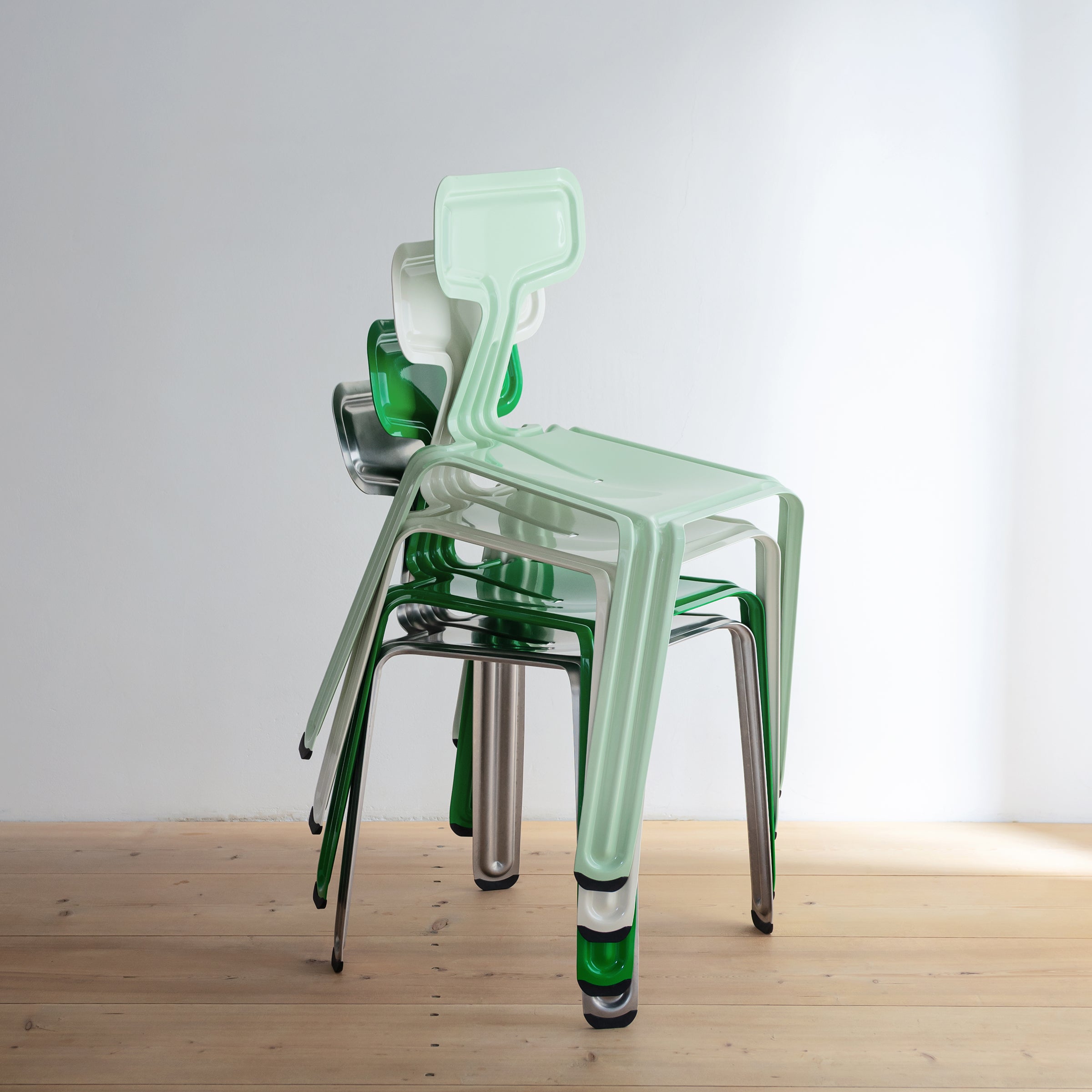 Moormann Pressed Chair – Stillfried Wien
