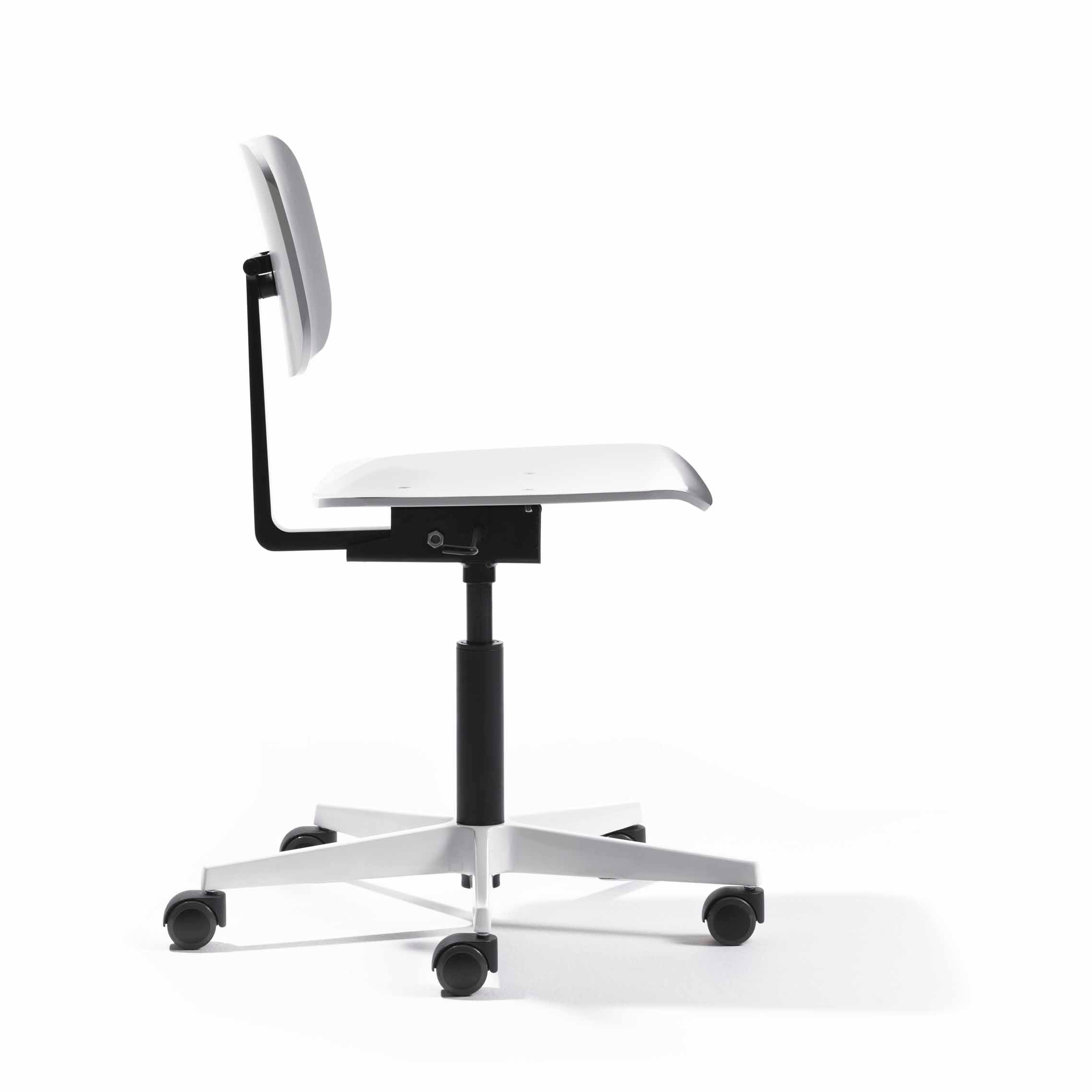 The Mr. Square Task Chair by Richard Lampert is a minimalist white designer office chair with a metal frame, flat seat and backrest for comfort, height-adjustable central pillar, and five-wheel rolling base.