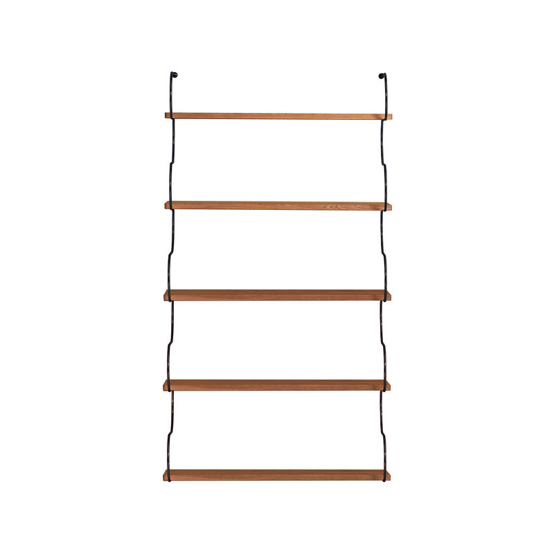 Five oak wood shelves from the Onda collection by Schneid are vertically suspended using black ropes on a white background. This simple, minimalist design creates an open, airy storage area, showcasing the elegance of modular shelving systems.