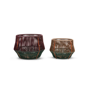 Ames Caribe Chic Basket 2 set displays geometric earthy tones in dark brown, light brown, and green. Crafted with the mamposino technique using recycled plastic strings, the larger basket is on the left and the smaller on the right, against a plain white background.