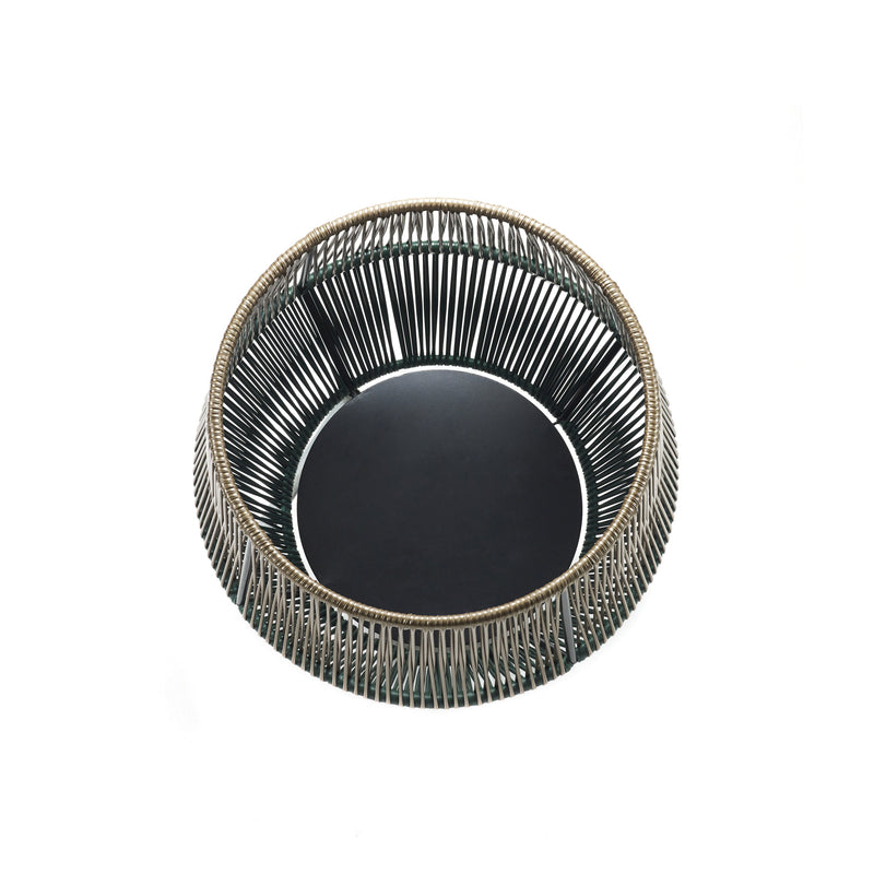 The Ames Caribe Chic Basket 2 is a round, shallow basket featuring a black base and a woven wire frame crafted using the traditional mamposino braiding technique, displayed against a plain white background.